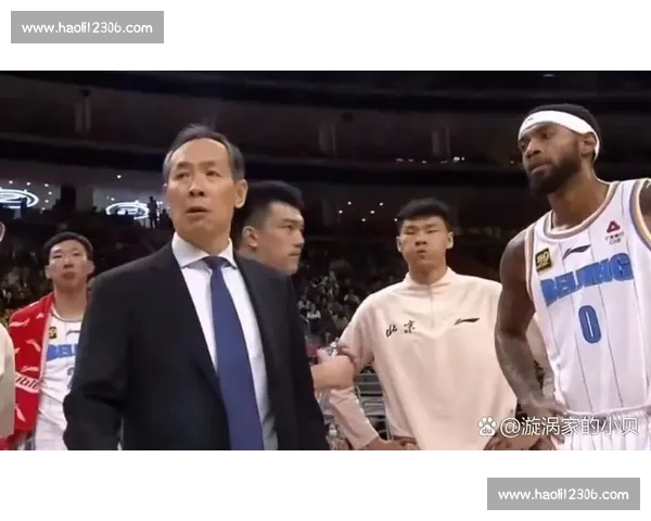 四川男篮新秀首训别开生面:笔墨启新章,书写篮球新未来 四川男篮新秀首训别开生面:笔墨启新章,书写篮球新未来